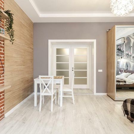 Ferienwohnung Modern rus Lemberg Exterior foto